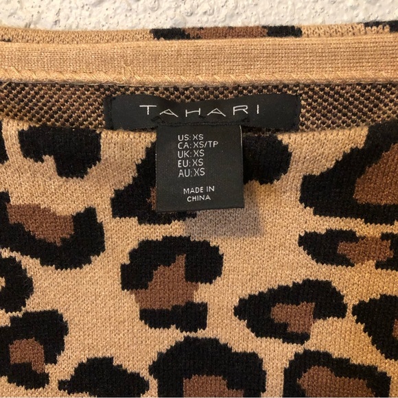 Tahari Leopard Top - Picture 2 of 3